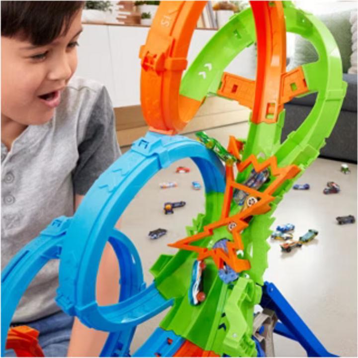 Immagine prodotto Hot Wheels Azione 4 Loopings Crash Danger