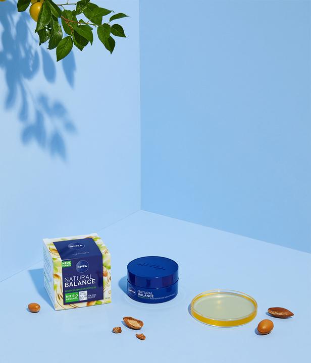 Immagine prodotto NIVEA Crema idratante con olio di argan, olio di jojoba e mandorle per la notte per tutti i tipi di (50 ml)