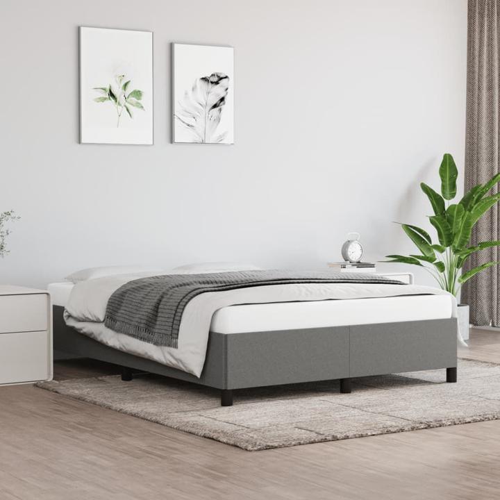 Gris foncé