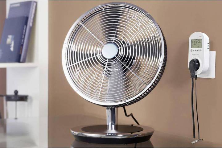 Actual product image Sygonix SY-6824098 Universal thermostat Intermediate plug weekly programme 1 pc.