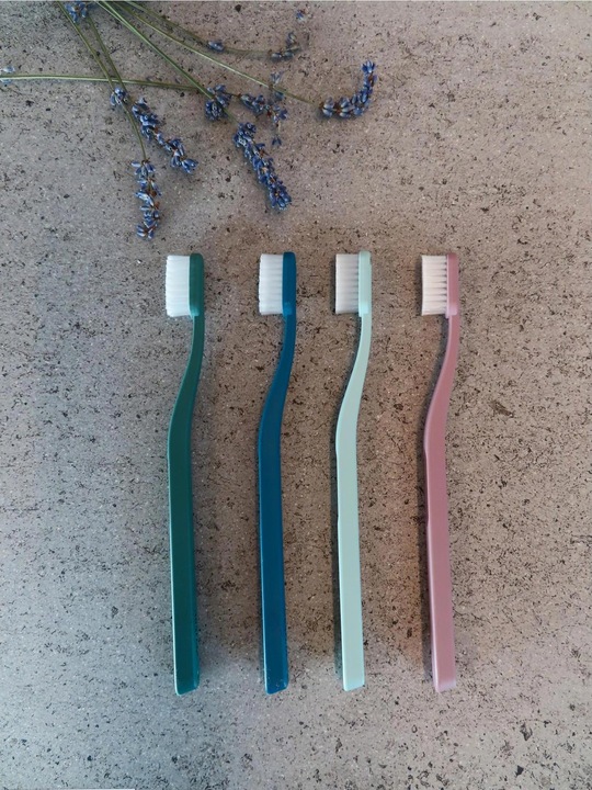 Actual product image Jordan* Green Clean Toothbrush Soft (Soft, 1 x)