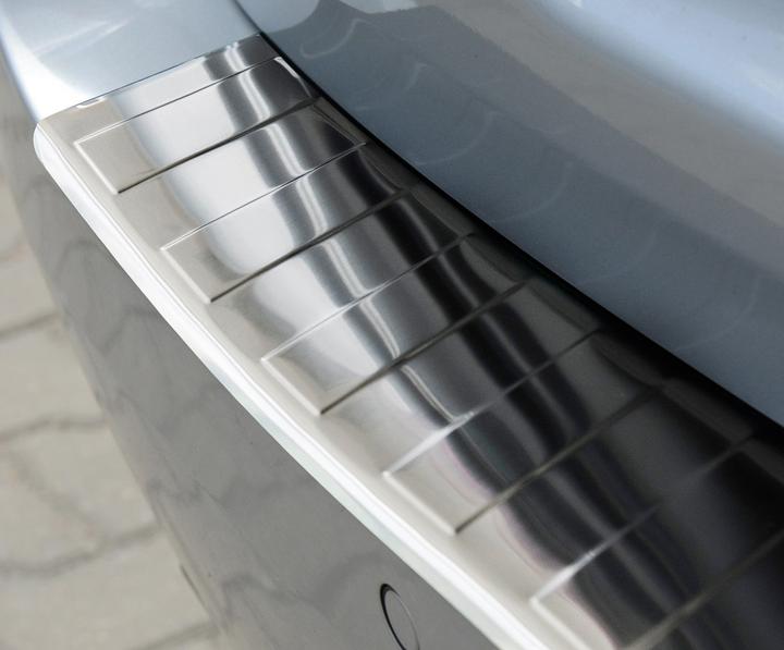 Produktbild Avisa Edelstahl Ladekantenschutz für BMW 5er Touring (Kombi) ab 2010 bis 2017 (Heck)