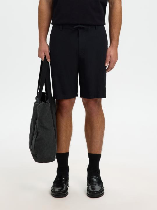 Actual product image Selected Linen shorts (XXL)