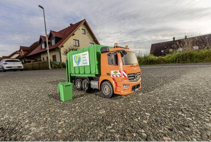 Actual product image Carson 1:20 MB Arocs Garbage Truck 100% RTR (RTR Ready-to-Run)