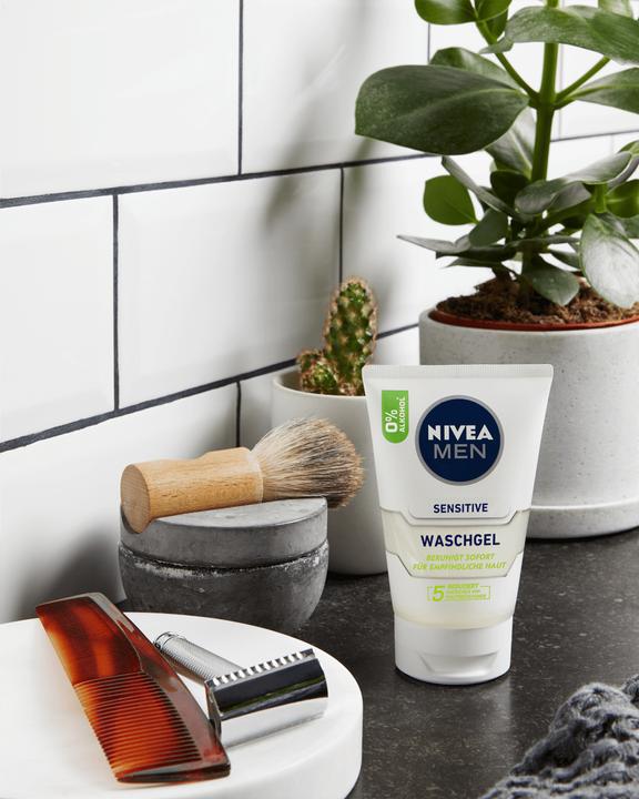 Actual product image NIVEA MEN Sensitive facial cleansing (Cleansing lotion, 100 ml)