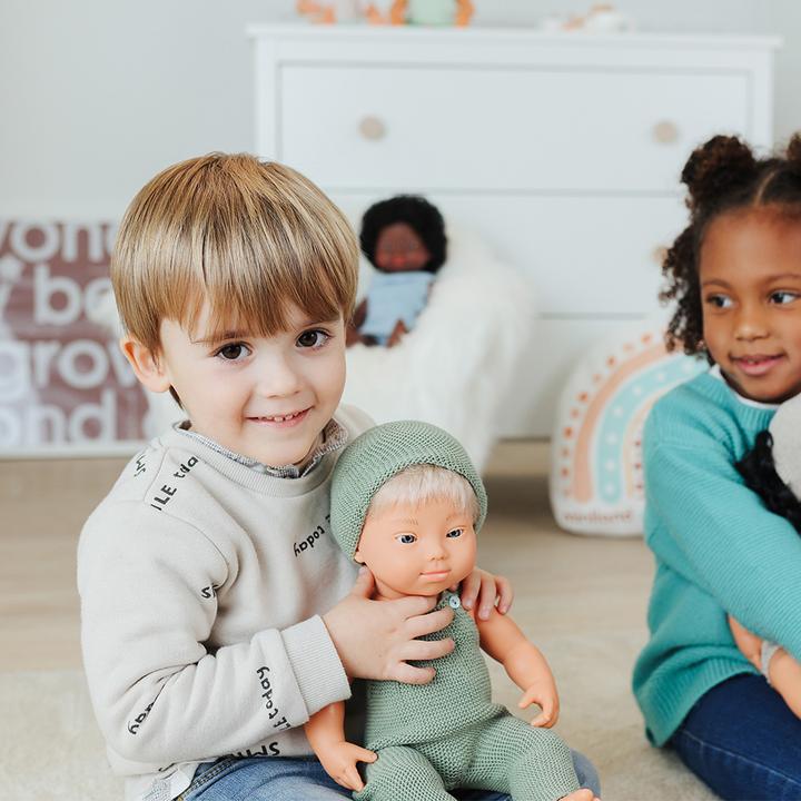 Produktbild Miniland Kleiderset Strick Latzhose&Mütze