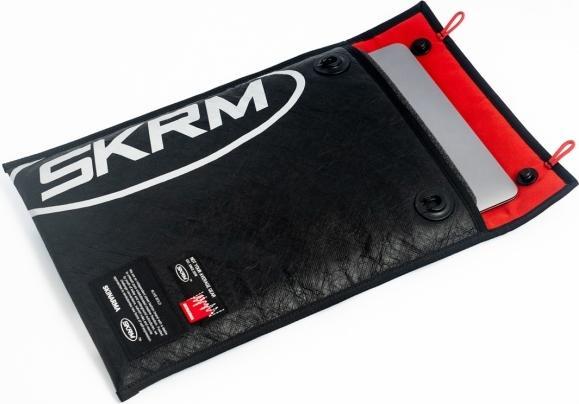 Actual product image Skinarma Bag Comet laptop sleeve 14" black (14")