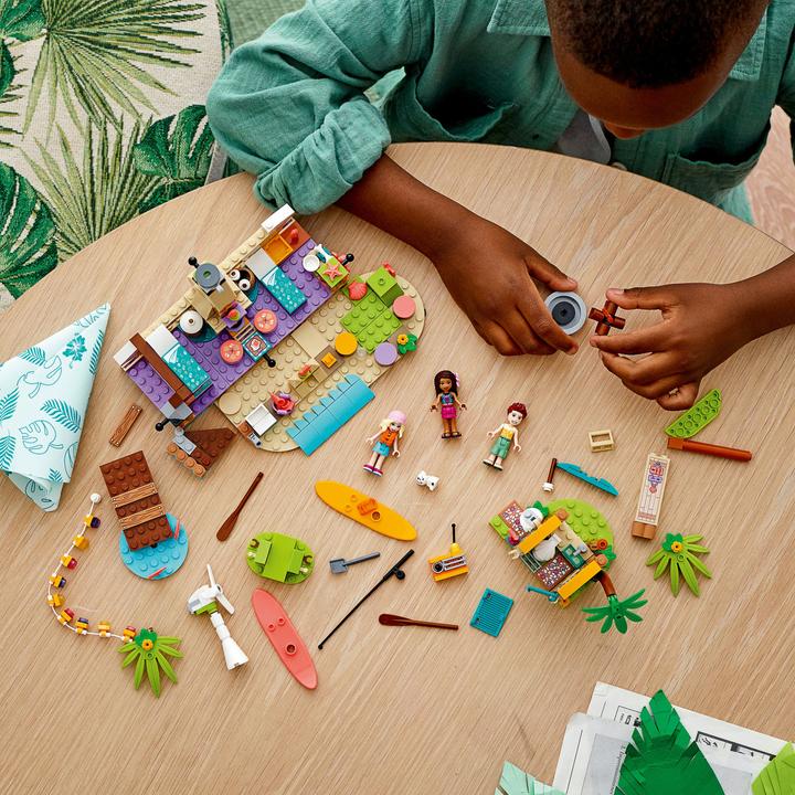 Actual product image LEGO Glamping on the beach (41700, LEGO Friends)