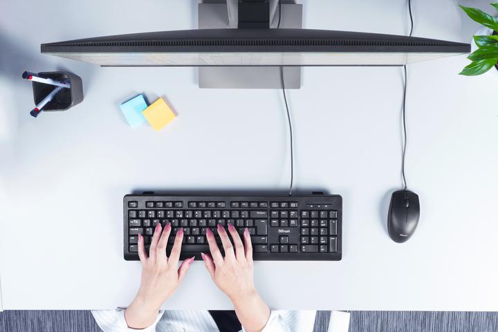 Immagine prodotto Trust Tastiera Taro, connessione USB cablata, protetta da liquidi (DE, Cablato)