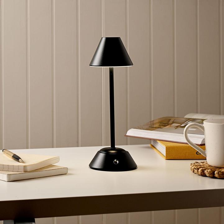 Produktbild Hestia Mattschwarze USB LED TouchTischlampe Medium