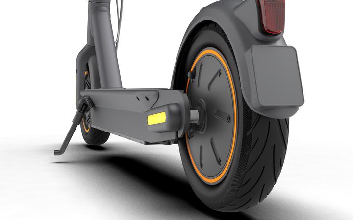 Actual product image Segway-Ninebot KickScooter MAX G30E II (25 km/h, 65 km, 350 W)