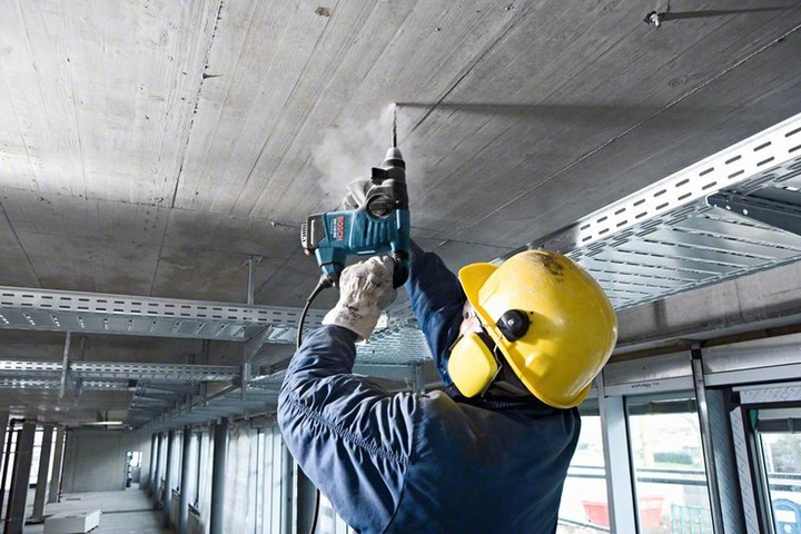 Immagine prodotto Bosch Professional Trapano a percussione rotante con SDS plus GBH 3-28 DRE, valigetta di trasporto (Corrente elettrica)