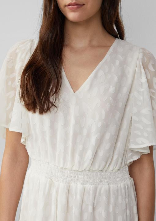 Produktbild S.Oliver Kleid Festliches Maxikleid aus Struktur-Chiffon mit gesmokter Taille (36)