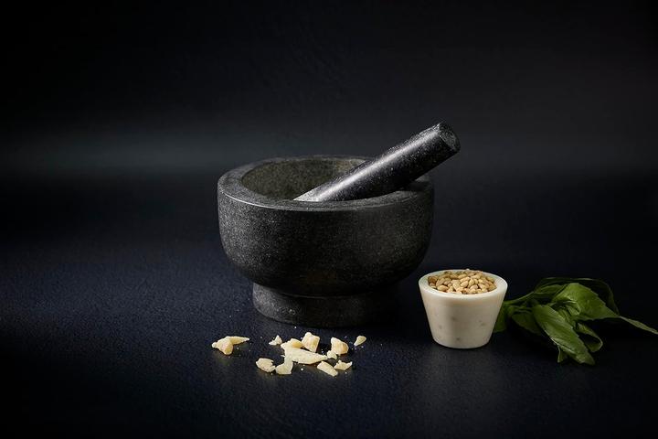 Actual product image Cole & Mason Spice mortar set