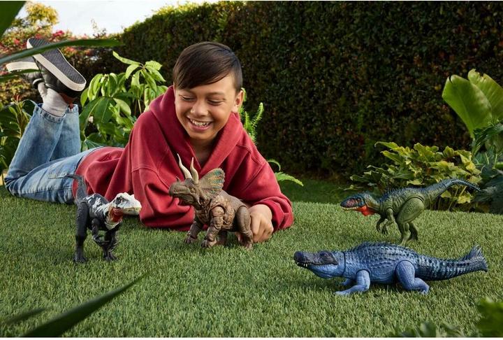 Actual product image Jurassic World Gigantic Trashers Chilantaisaurus