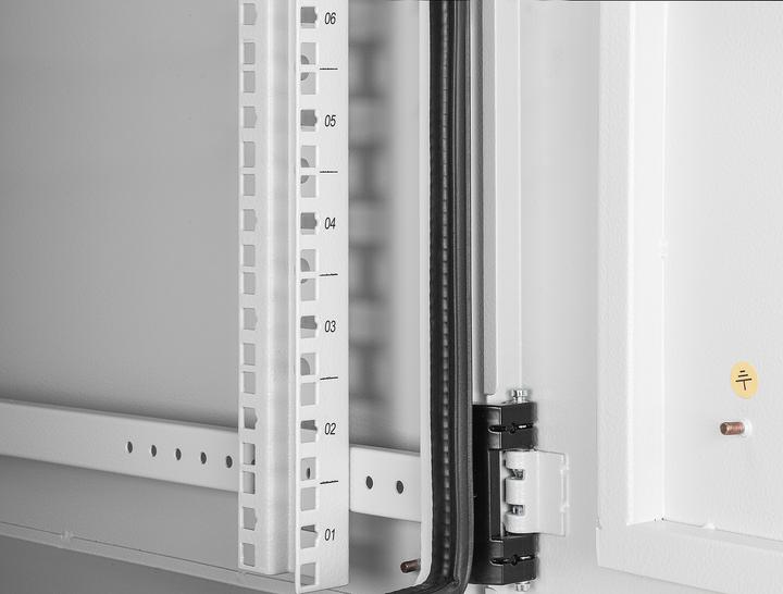 Actual product image Intellinet Industrial IP55 19" wall-mounted distributor with integrated fans, 12 U (12 RU, 19 inch rack)