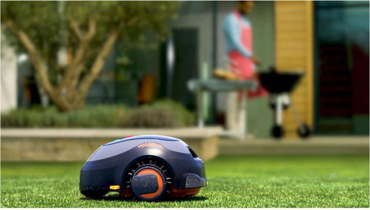 Actual product image Black & Decker Black&Decker BCRMW121QW Robotic Lawnmower (500 m², Boundary wire)