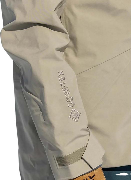 Actual product image The Mountain Studio GTX Epe 3L Shell (L)