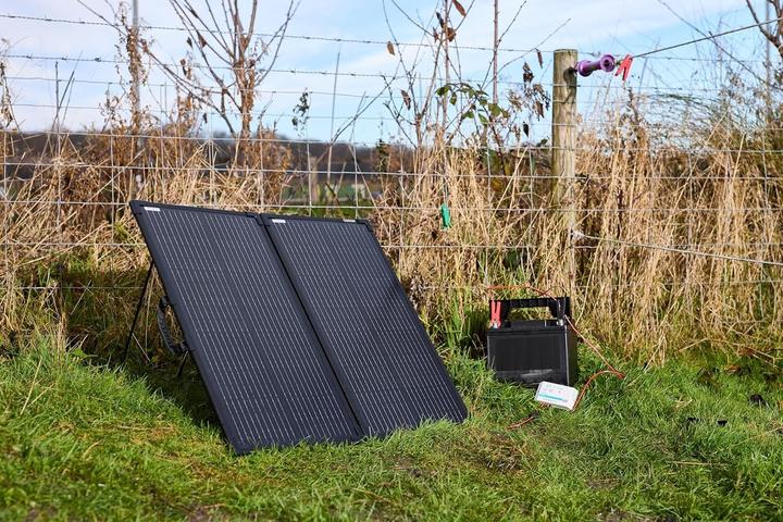 Produktbild Osram BATTERYcharge SOLAR 100W Monokristallines Solarmodul 100 W 12 V, 5 V (100 W, 8.38 kg)