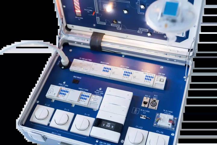 Produktbild Theben KNX-Ausbildungskoffer mit (Schaltaktor)