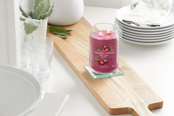 Produktbild Yankee Candle Duftkerze Black Cherry Signature Large Jar (567 g)