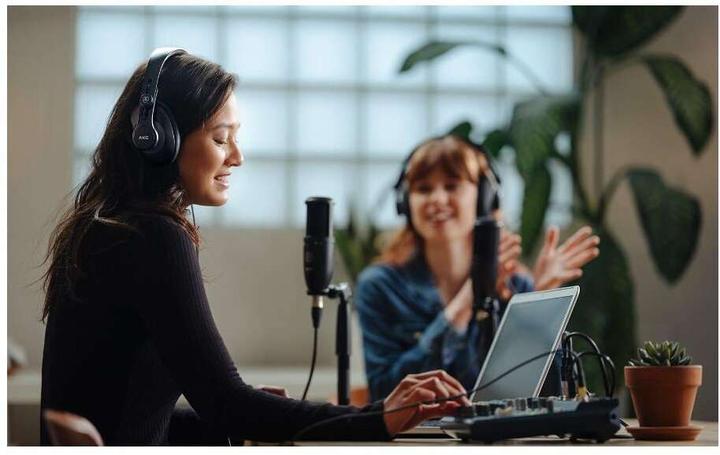 Produktbild AKG K371 (Keine Geräuschunterdrückung, Kabelgebunden)