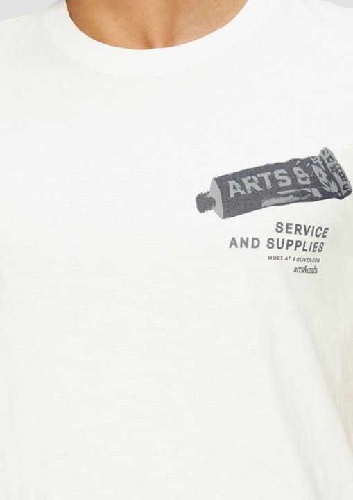 Produktbild S.Oliver T-Shirt Baumwoll-T-Shirt mit Frontprint und Flammgarnstruktur (M)