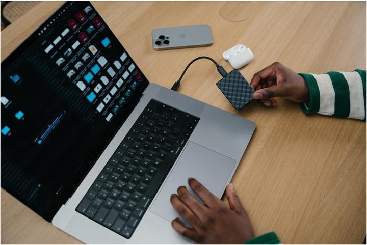 Produktbild Verbatim Disque SSD externe Store'N'Go Mini Diamond USB-C - 2To (Noir) (2 TB)