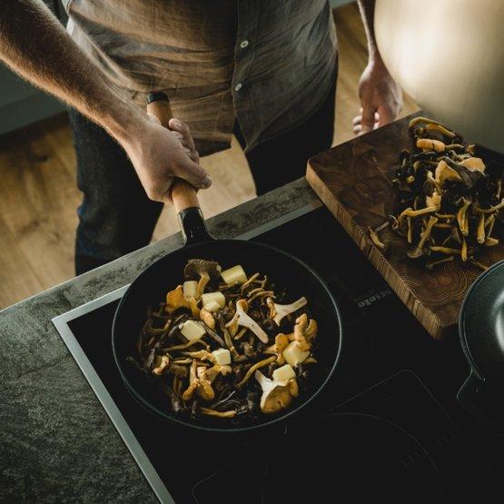 Actual product image Fiskars Norden Bratpfanne (Frying pan, Cast iron, 28 x 5.45 cm)