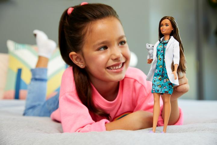 Actual product image Barbie Veterinarian