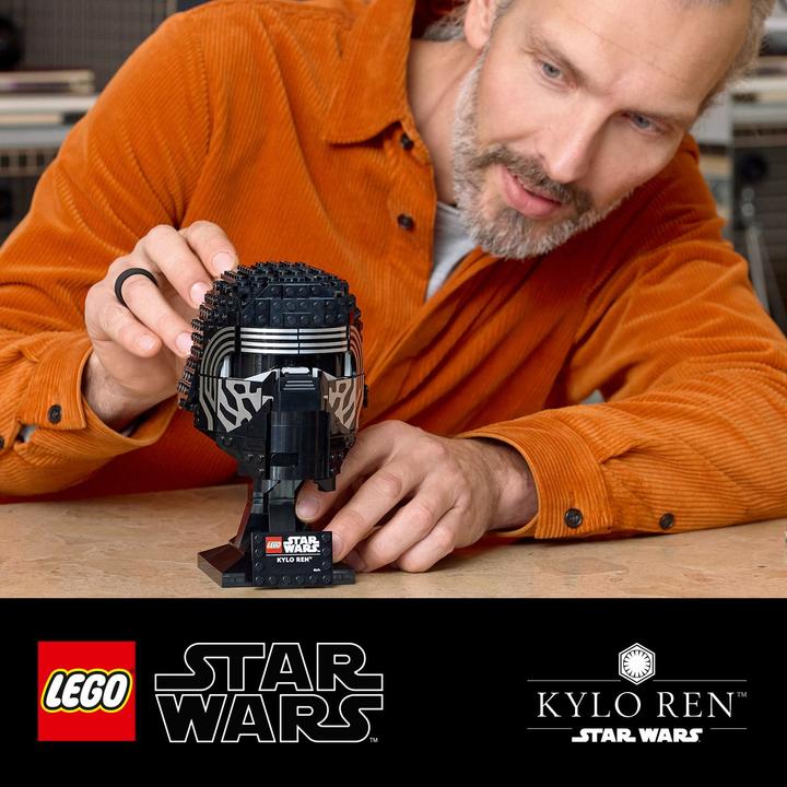 Actual product image LEGO Kylo Ren helmet (75415, LEGO Star Wars)