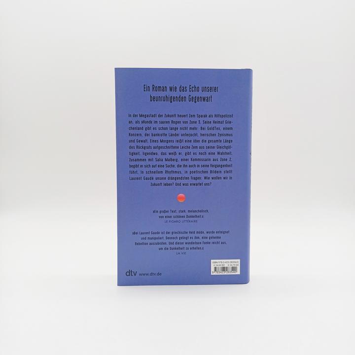 Actual product image Hund 51 (German, Christian Kolb, Laurent Gaudé, 2023)