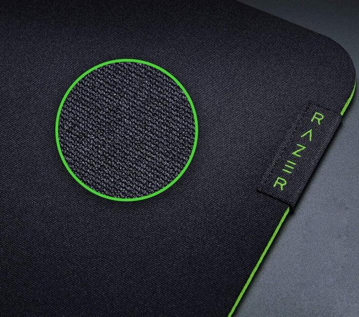 Actual product image Razer Gigantus V2 (XXL)