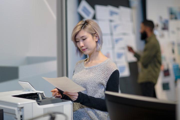 Produktbild HP M653dn (Laser, Farbe)