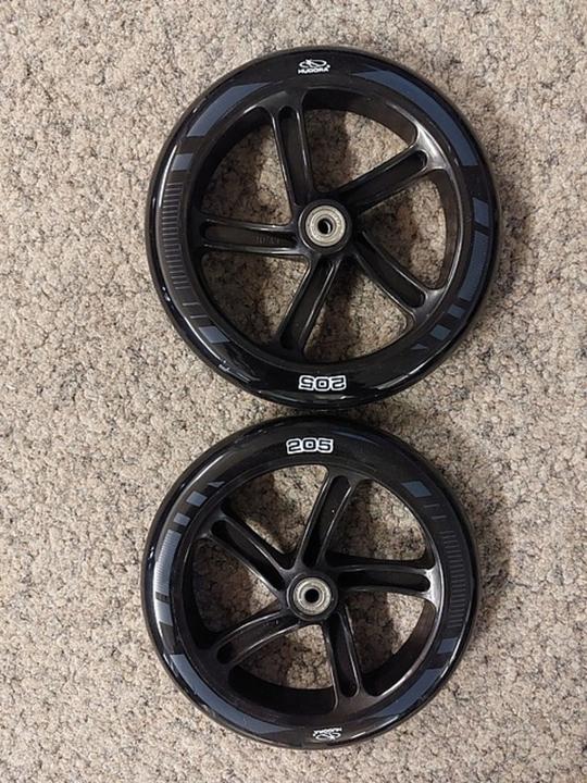 Immagine prodotto Hudora Set di ruote di ricambio per BigWheel 205