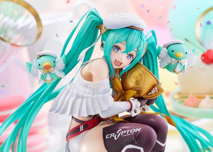 Produktbild Good Smile Company Hatsune Miku Characters PVC Statue 1/6 Racing Miku: 2023 - 15th Anniversary Ver. 26 cm