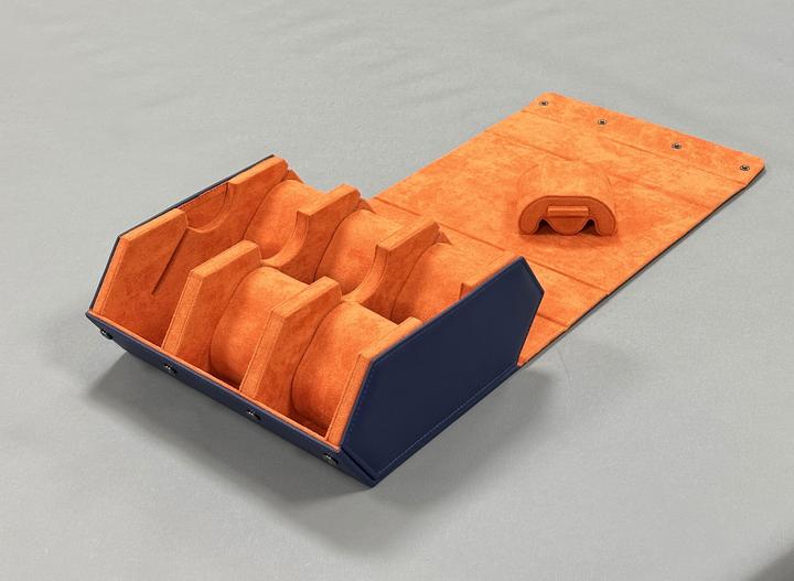 Actual product image Thomann Gold Thanos Hexagon watch roll