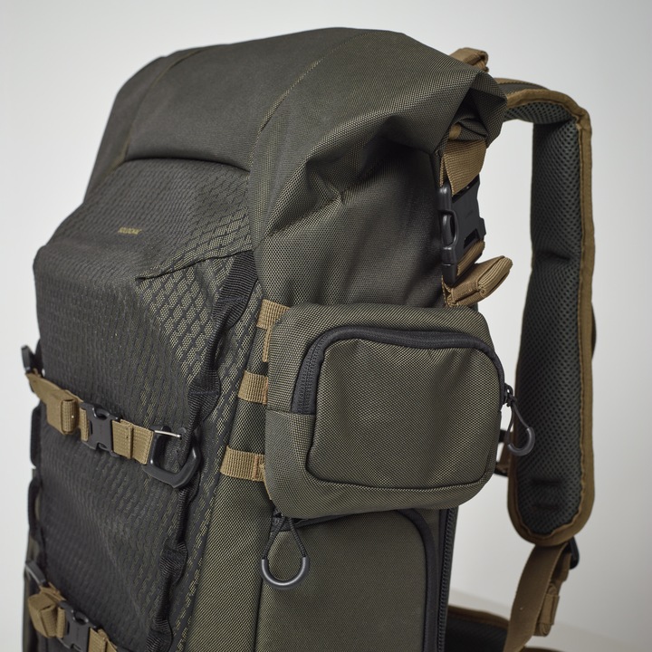 Actual product image Solognac CAMERA 900 (Camera shoulder bag, 35 l)