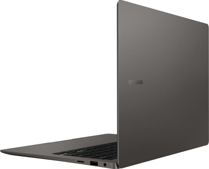 Actual product image Samsung Book3 Pro 14.0"/i7P/16GB/512GB/Graphite (14", Intel Core i7-1360P, 16 GB, 512 GB)