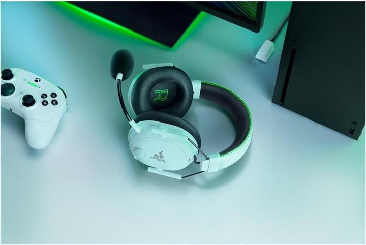 Actual product image Razer BlackShark V3 Pro for Xbox - White (Cable, Wireless)