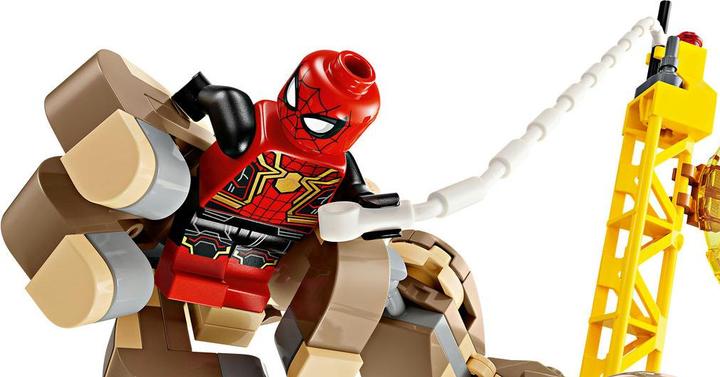 Actual product image LEGO 76280 Confidential (76280, LEGO Marvel)