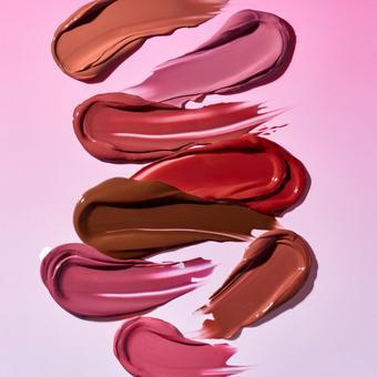 Immagine prodotto essence hydra kiss LIP TINT (05 Marrone cioccolato)