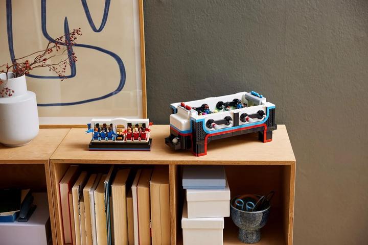 Image du produit LEGO Table de baby-foot (21337, LEGO Ideas, LEGO difficiles à trouver)