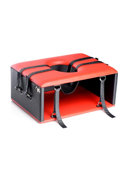 Master Series Queening Chair