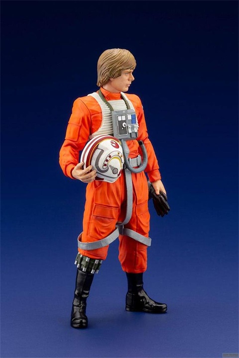 Actual product image Kotobukiya Star Wars ARTFX+ Statue 1/10 Luke Skywalker X-Wing Pilot 17 cm