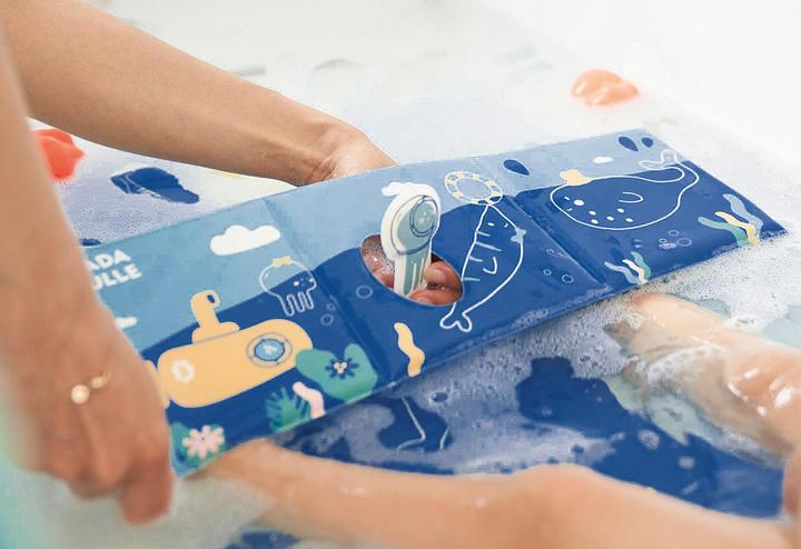 Actual product image Badabulle Badebuch mit Krake-Fingerhut