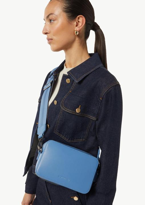 Actual product image Comma Crossbody Crossbody-Bag aus Rindsleder