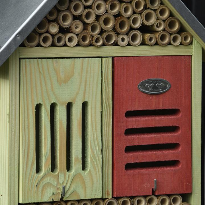 Produktbild Esschert Design Insektenhotel (Ohrwürmer, Schmetterlinge, Florfliegen, Hummeln, Wildbienen, Marienkäfer)