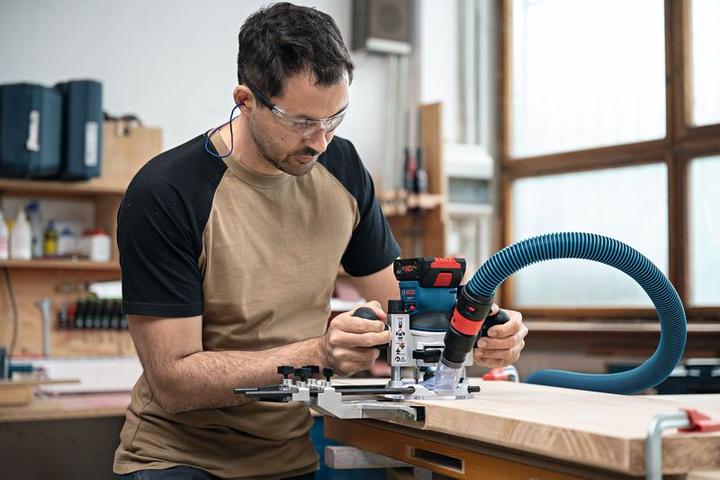 Produktbild Bosch Professional GKF 18V-8