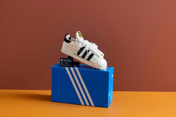 Produktbild LEGO Adidas Originals Superstar (10282, LEGO Icons)